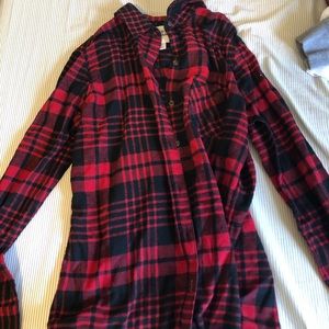 Men’s large red and clack flannel